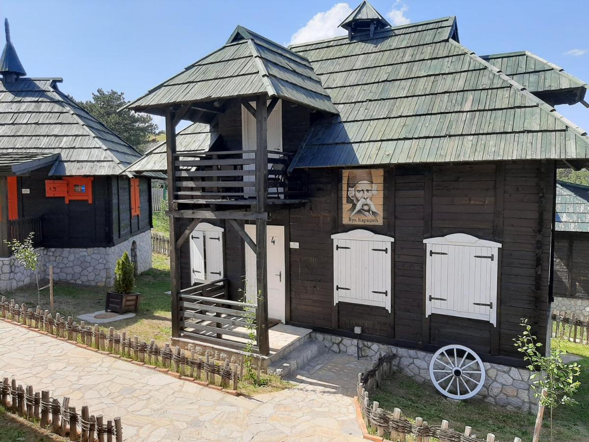 El Paso City, Zlatibor - Unique Wooden Cottages, Treehouse, Wild West Rooms, Accommodation 1-6 People Exterior foto