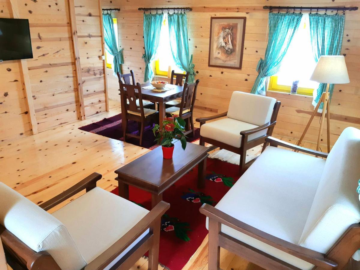 El Paso City, Zlatibor - Unique Wooden Cottages, Treehouse, Wild West Rooms, Accommodation 1-6 People Exterior foto