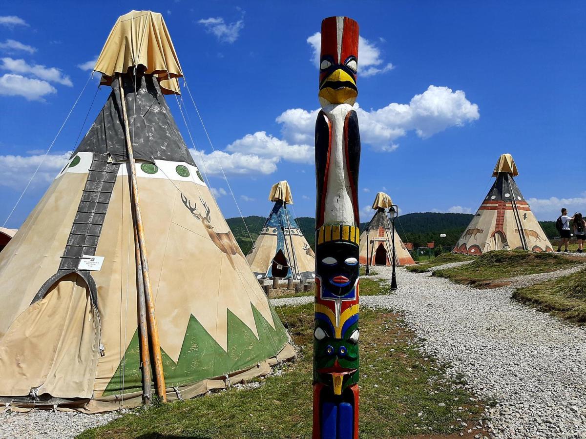 El Paso City, Zlatibor - Unique Wooden Cottages, Treehouse, Wild West Rooms, Accommodation 1-6 People Exterior foto