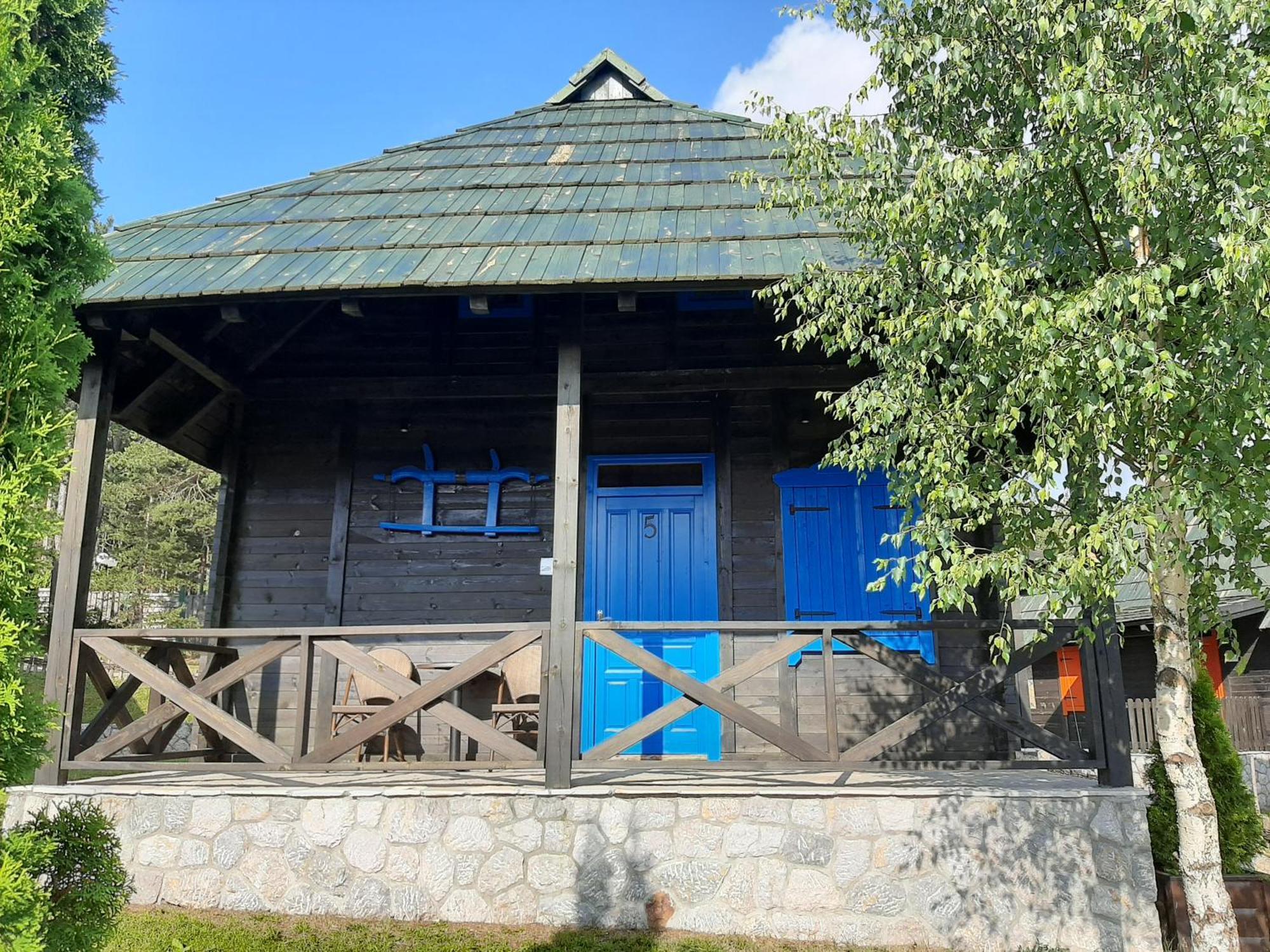 El Paso City, Zlatibor - Unique Wooden Cottages, Treehouse, Wild West Rooms, Accommodation 1-6 People Zimmer foto