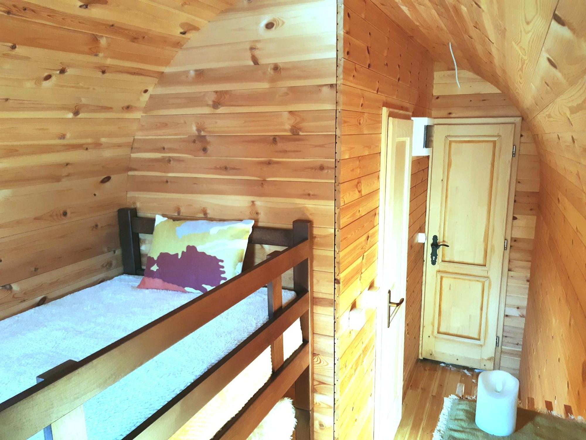 El Paso City, Zlatibor - Unique Wooden Cottages, Treehouse, Wild West Rooms, Accommodation 1-6 People Zimmer foto